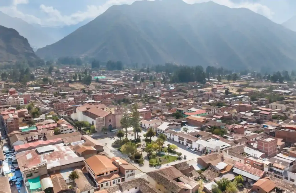 A sky point of view of Urubamba's main square and principal streets